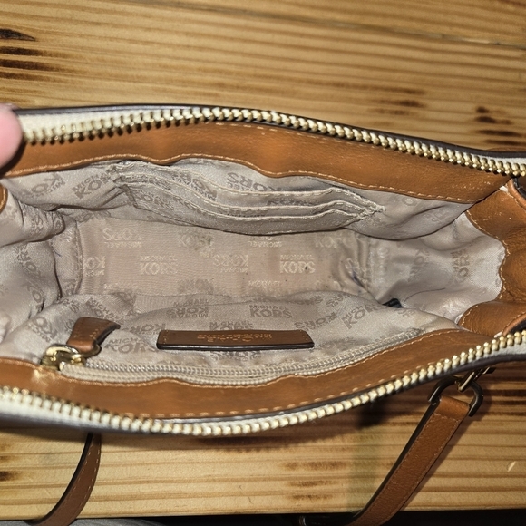 Michael‎ Michael Kors Fulton Flap Crossbody Cream And Brown - Picture 6 of 13